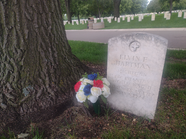 Flower delivery for Elvin E Hartman