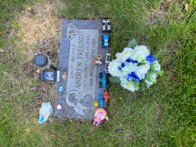 Flower delivery for Andrew Thomas Freund