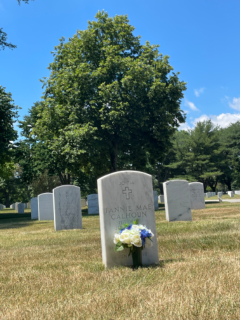 Flower delivery for Fannie Calhoun