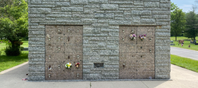 Flower delivery for Robert E Renew