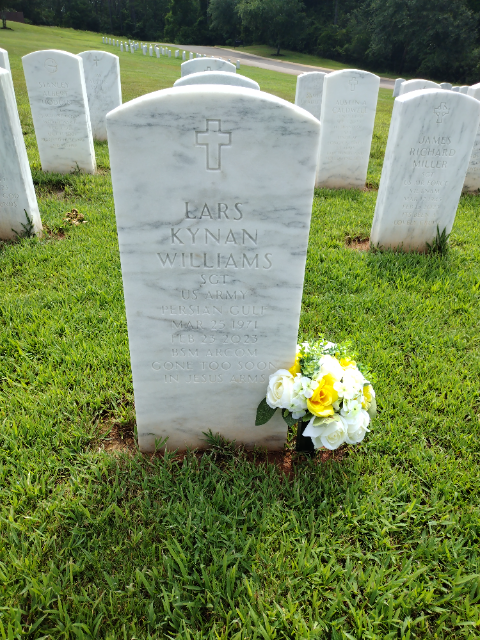 Flower delivery for Lars Kynan Williams