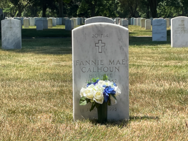 Flower delivery for Fannie Calhoun