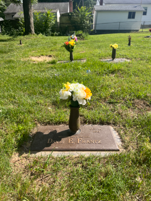 Flower delivery for David E Frantz