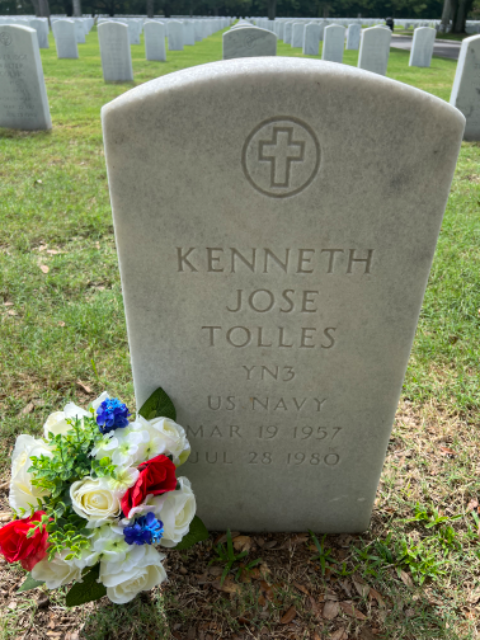 Flower delivery for Kenneth Jose Tolles Zabaleta