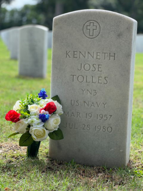 Flower delivery for Kenneth Jose Tolles Zabaleta