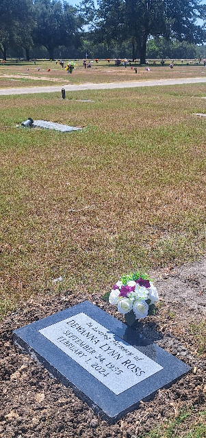 Flower delivery for Dewanna Lynn Ross