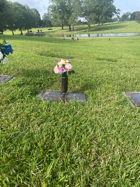 Flower delivery for Bonnie Sue Csik