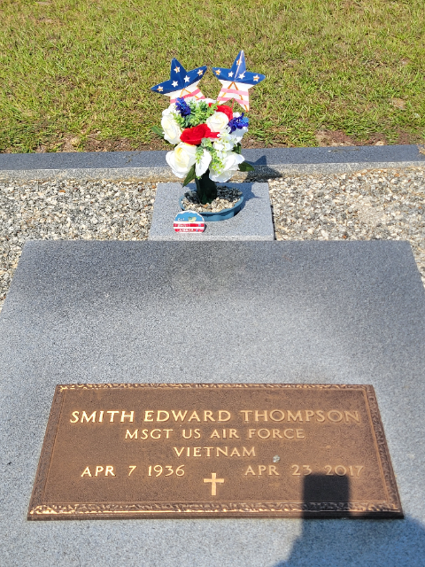 Flower delivery for Darlene Thompson