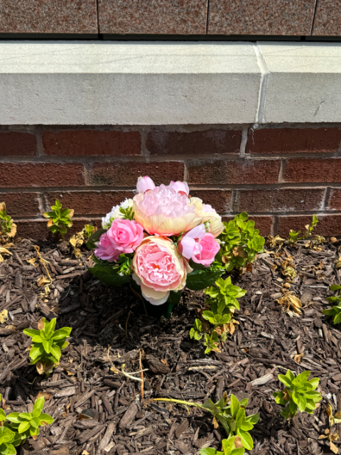 Flower delivery for Donald L Westfall