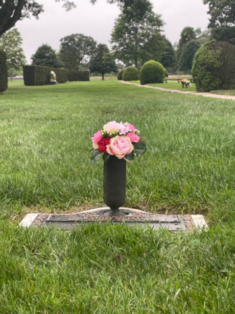 Flower delivery for Rahim Nejati