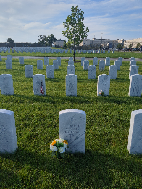 Flower delivery for Kenneth Morris Hoffman