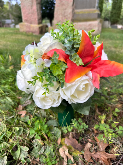 Flower delivery for Harvey Finis MacFarlane