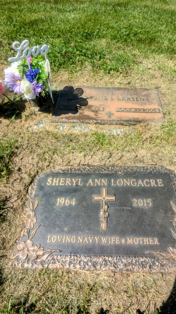 Flower delivery for Darlene Lois Larsen