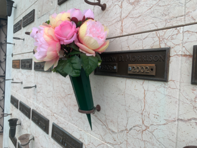 Flower delivery for Mahlon Dewey Morrison