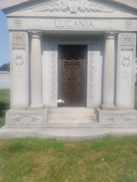 Flower delivery for Salvatore Lucania