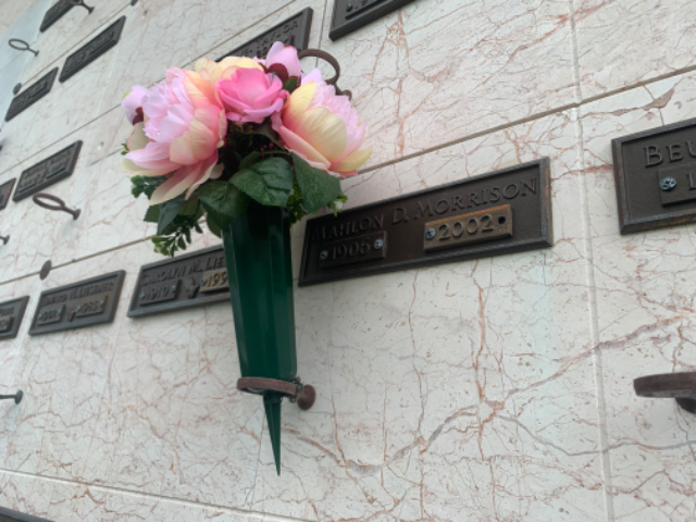 Flower delivery for Mahlon Dewey Morrison