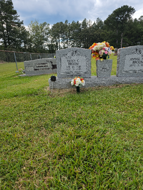 Flower delivery for Reece Colon Broom