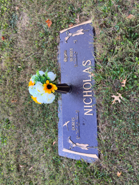 Flower delivery for Doris Marilyn Nicholas