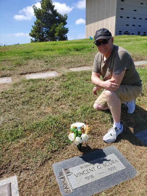 Flower delivery for Gary K Hurlburt