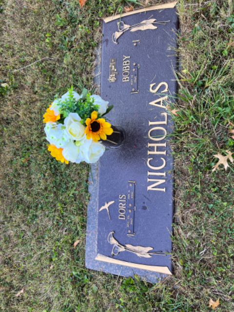 Flower delivery for Doris Marilyn Nicholas