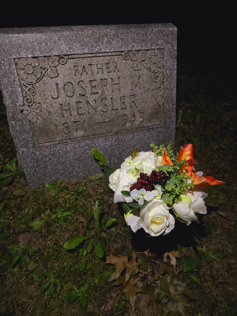 Flower delivery for Joseph M Hensler