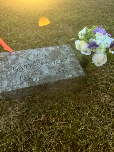 Flower delivery for Gary K Hurlburt