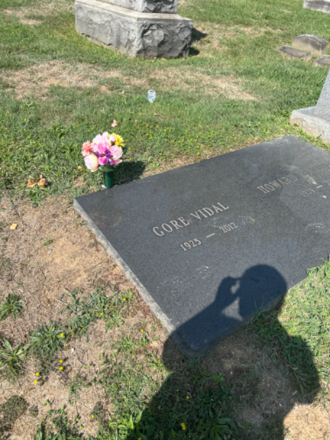 Flower delivery for Gore Vidal