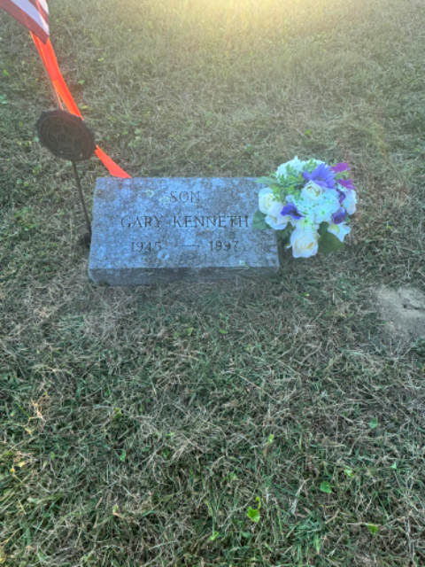 Flower delivery for Gary K Hurlburt