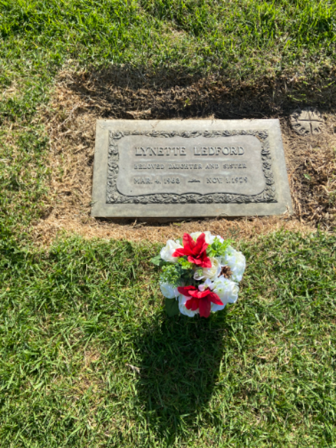 Flower delivery for Shirley Lynette Ledford