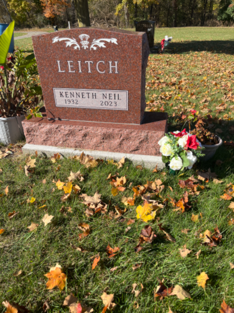 Flower delivery for Kenneth Neil Leitch
