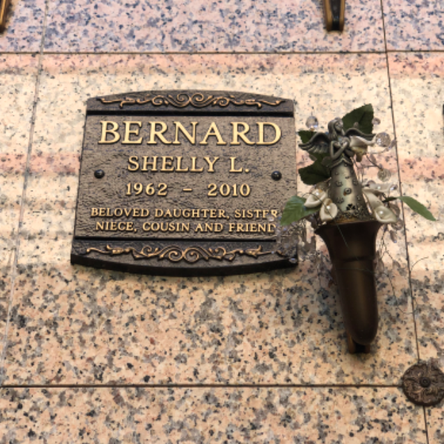 Flower delivery for Shelly L Bernard