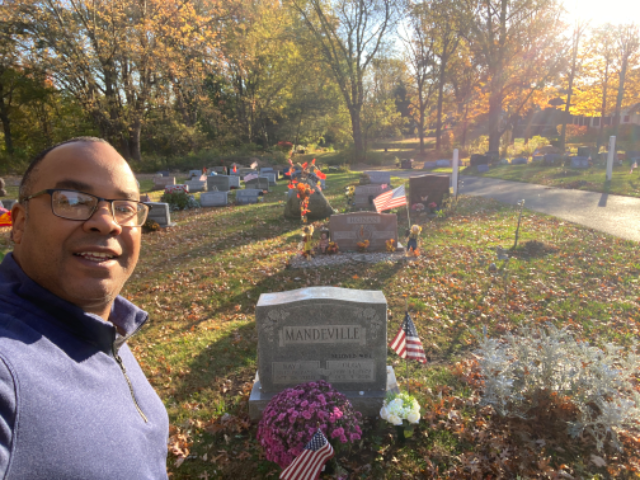 Flower delivery for Ray E. Mandeville