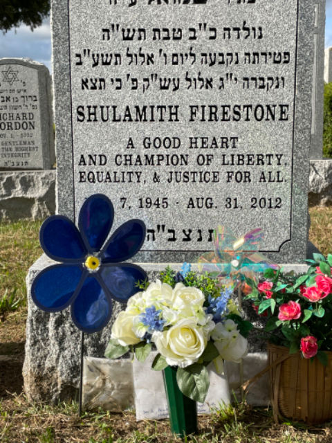 Flower delivery for Shulamith Firestone
