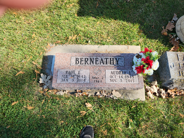 Flower delivery for Audrey Knierim Berneathy