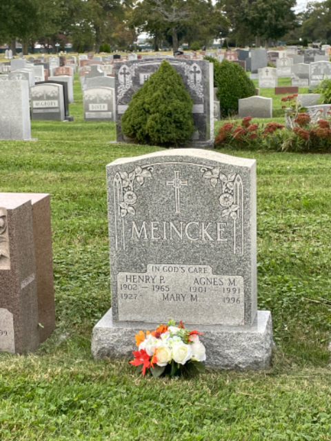 Flower delivery for Mary Meincke