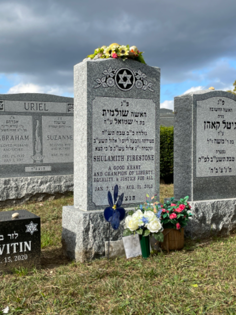 Flower delivery for Shulamith Firestone