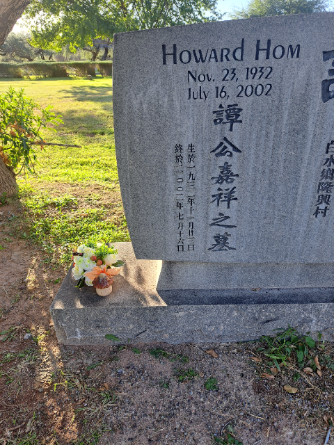 Flower delivery for Howard Hom