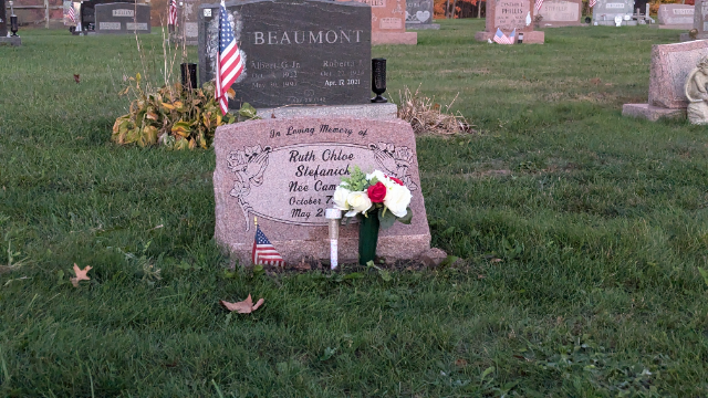 Flower delivery for Ruth Chloe Campbell Stefanick