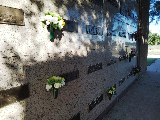 Flower delivery for Gloria Rodriguez Navarro