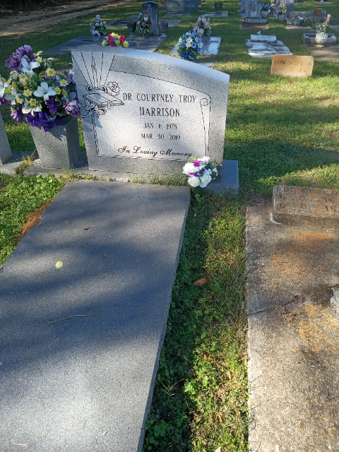 Flower delivery for Courtney Troy Harrison