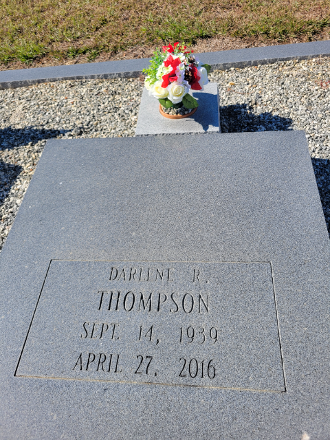 Flower delivery for Darlene Thompson
