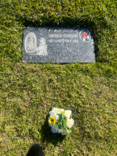 Flower delivery for Gregorio Guardado