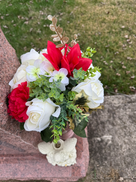 Flower delivery for Kathleen A. Baker