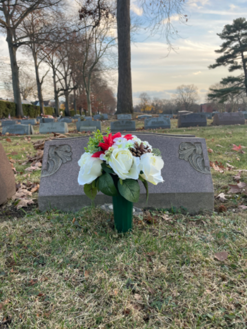 Flower delivery for Frank Lordi