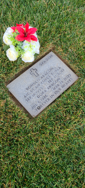 Flower delivery for Romulo Aragon