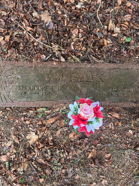 Flower delivery for Elizabeth A. Budzilek