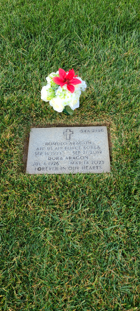 Flower delivery for Romulo Aragon