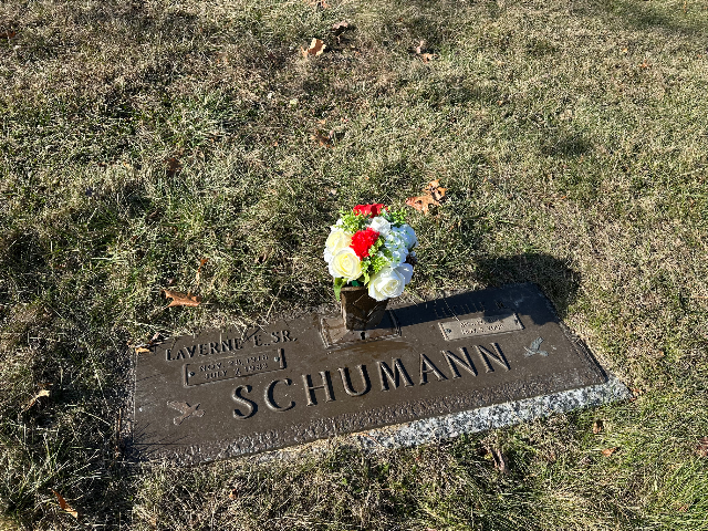 Flower delivery for Lucille Balluff Schumann