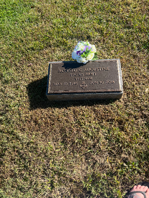 Flower delivery for Ronald Clyde Augustine