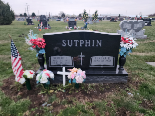 Flower delivery for ROBERT L SUTPHIN